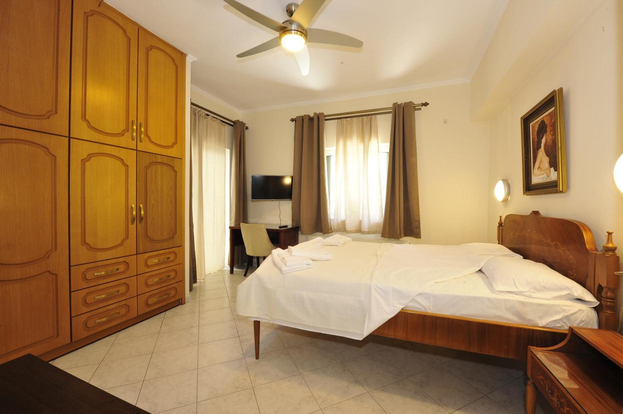 Peloponeese Corinthos Seaside Villa For Short Rent Exteriör bild